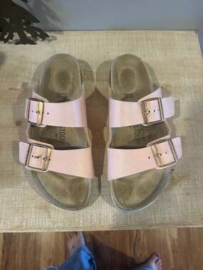 Birkenstock Arizona Shiny Lizard Embossed Sandals Light Rose Size 39